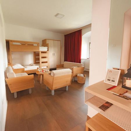 Rooms & Apartments Podsreda Castle 외부 사진